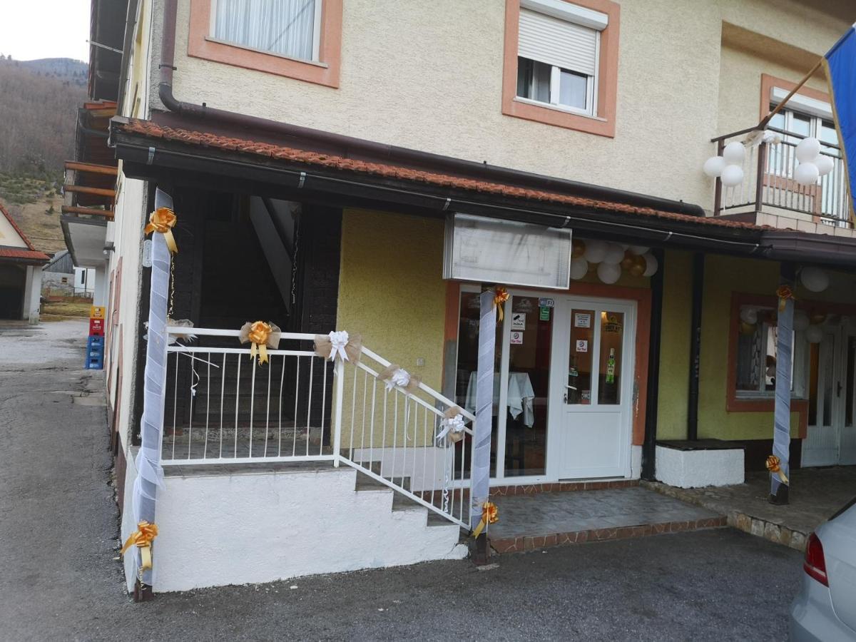 Apartmani Ruza Красно Поле Екстериор снимка