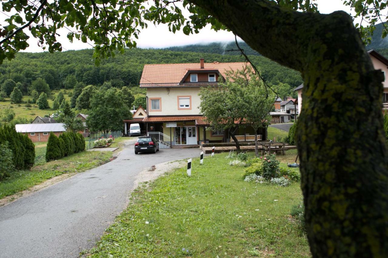 Apartmani Ruza Красно Поле Екстериор снимка