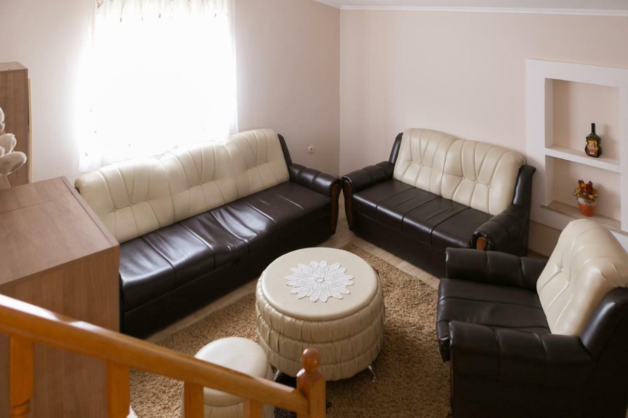 Apartmani Ruza Красно Поле Екстериор снимка