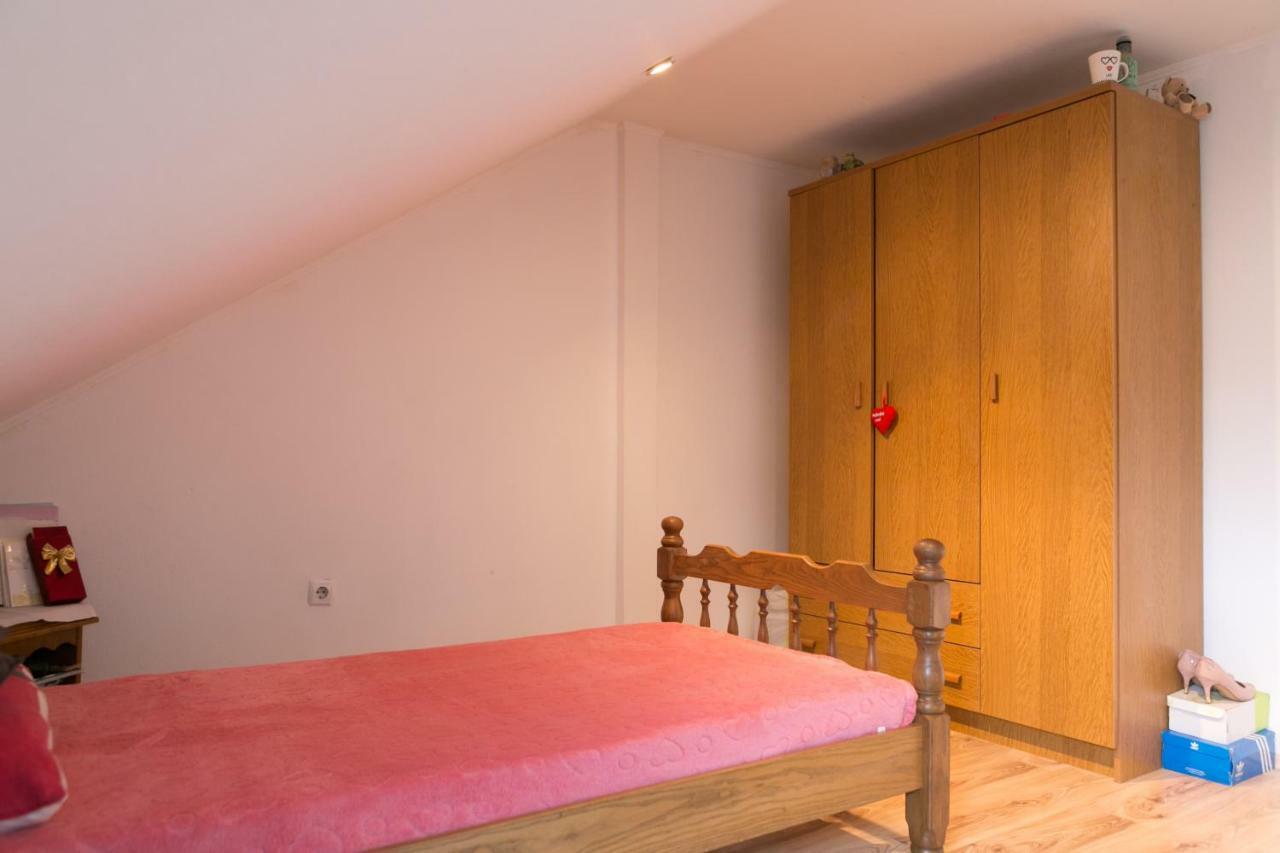 Apartmani Ruza Красно Поле Екстериор снимка