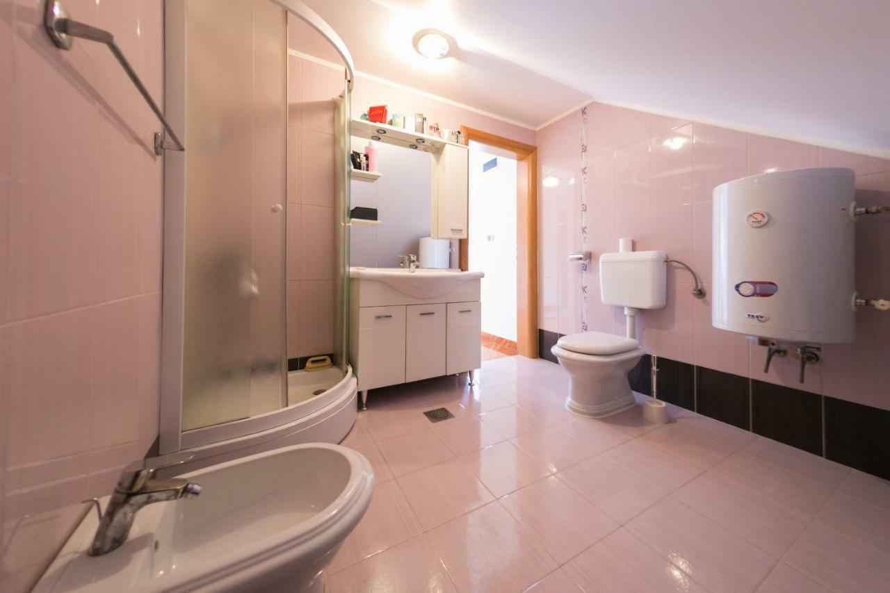 Apartmani Ruza Красно Поле Екстериор снимка