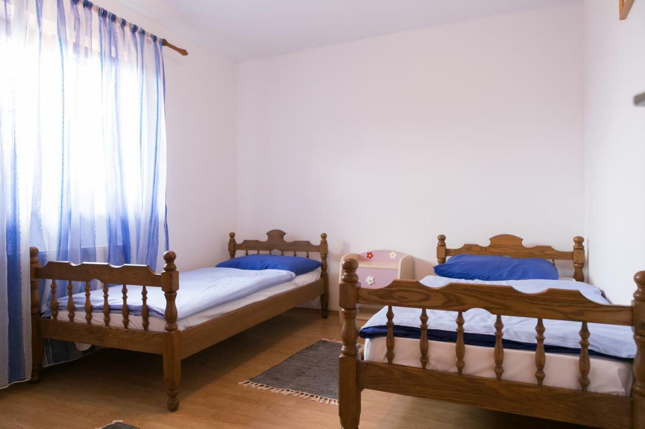 Apartmani Ruza Красно Поле Екстериор снимка