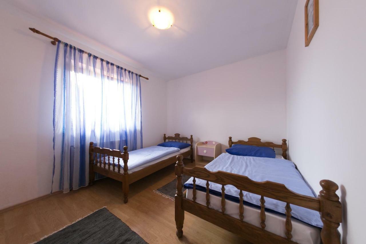 Apartmani Ruza Красно Поле Екстериор снимка