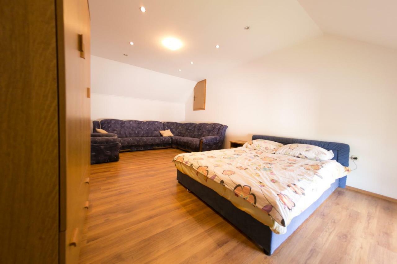 Apartmani Ruza Красно Поле Екстериор снимка