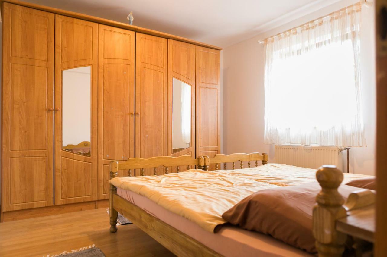 Apartmani Ruza Красно Поле Екстериор снимка