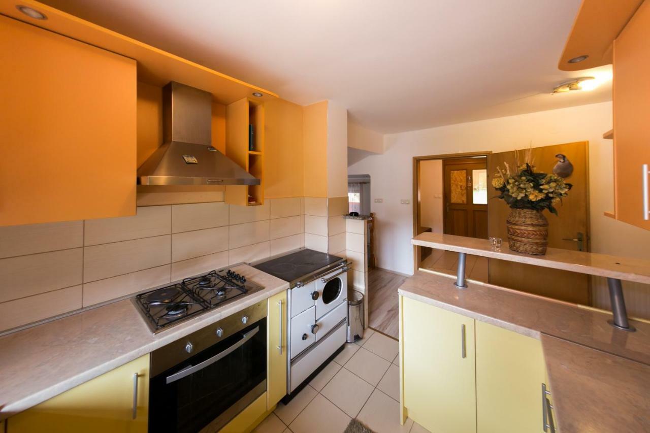Apartmani Ruza Красно Поле Екстериор снимка